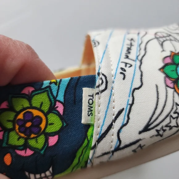 TOMS Ortholite Slip-On Graphic and Colorful Womens Canvas Shoes, Size 6.5 - Picture 11 of 12